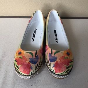 New without box streetfly slip Ons